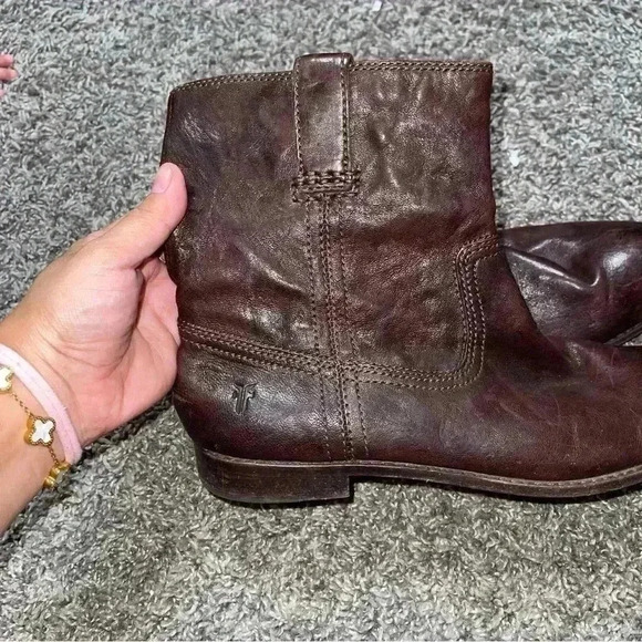 Frye Dark Brown Anna Shortie Boots Pull-on Short Booties Sz 8.5M - Picture 3 of 9